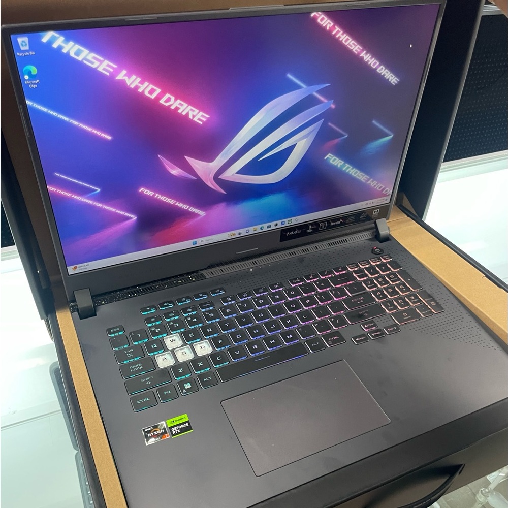 ROG STRIX - Picture 2 of 5